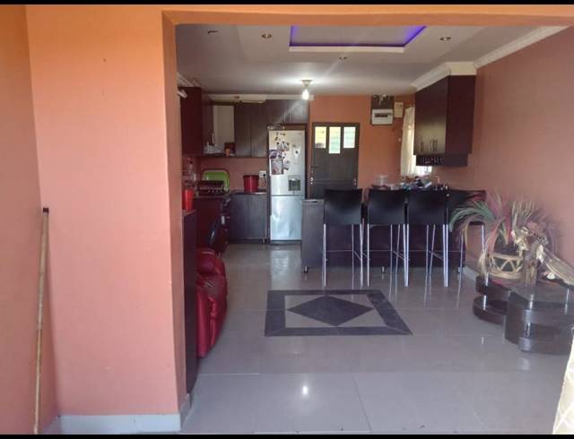 2 BEDROOM HOUSE FOR SALE IN UMGABABA